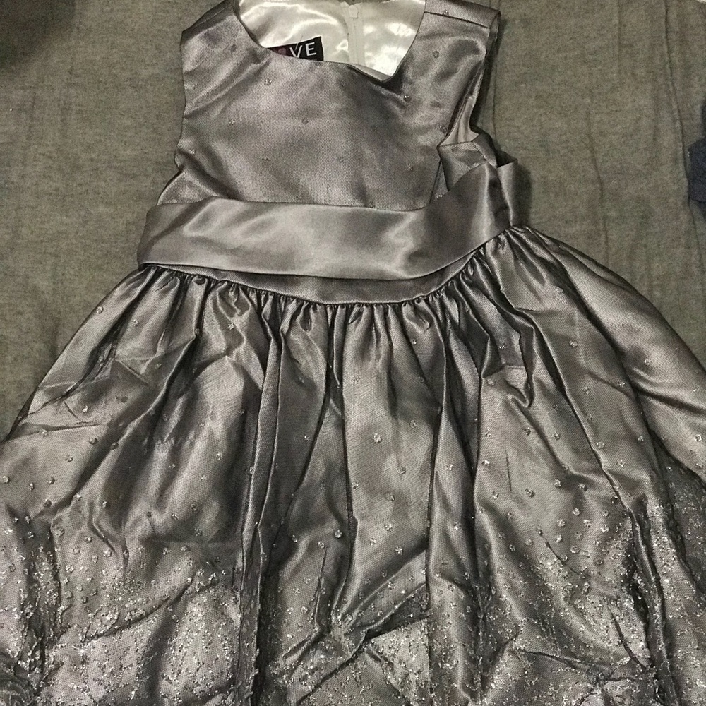 Girls pewter party dress! Size 4. Make an OFFER!